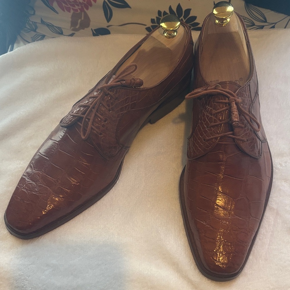 Classic tan alligator shoes